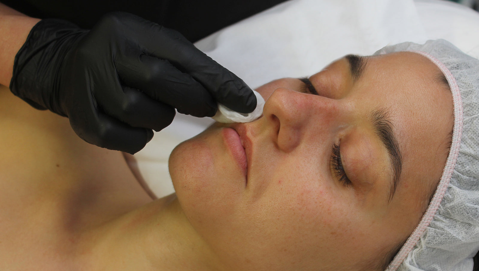 IMPORTANCIA DE APLICAR COSMÉTICA PREDEPILATORIA GEL PREPIL